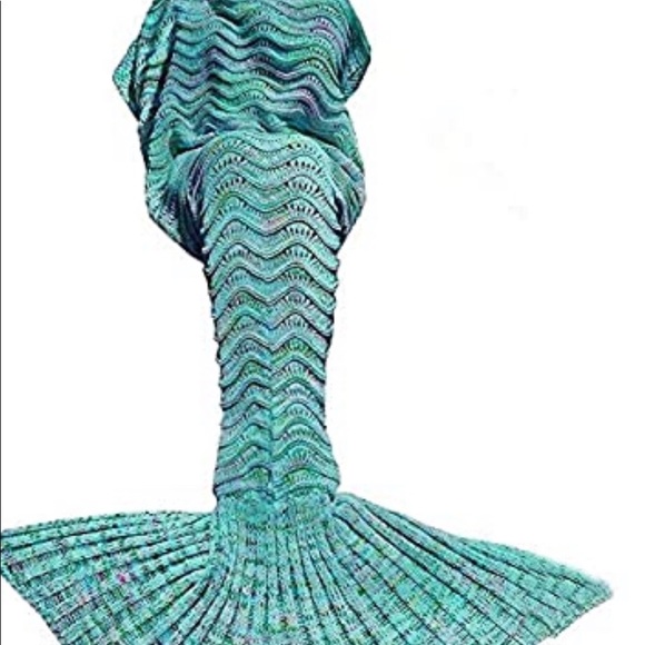 Mermaid tail blanket - Picture 3 of 9